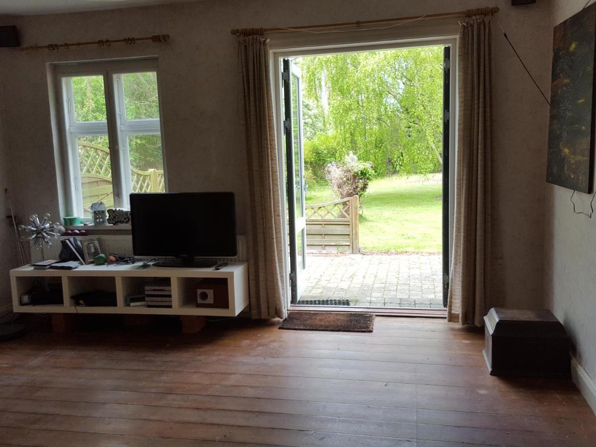 Cosy Farmhouse Single Bedroom Stege Exterior photo